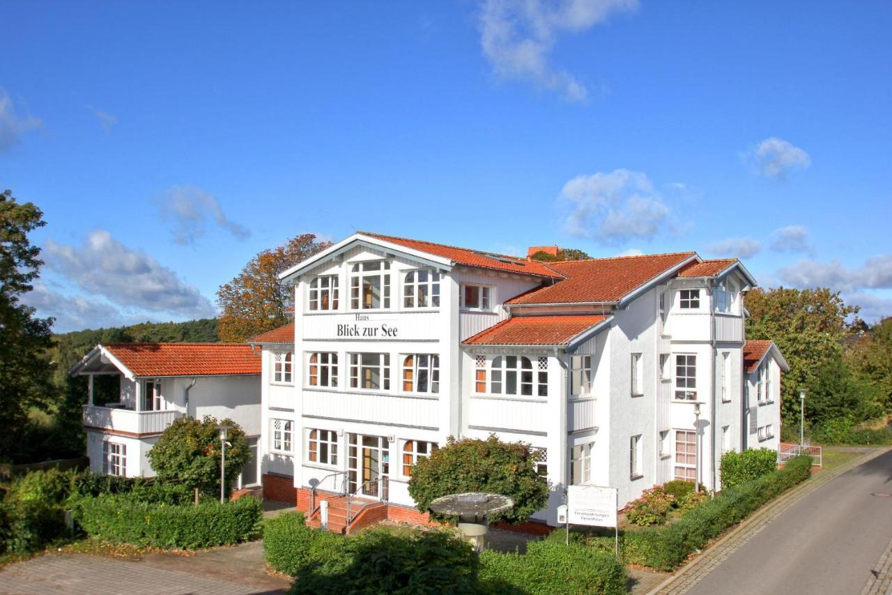 Fewo Mit Meerblick: Seaside View with AHOI Pool Access Goehren  Exterior photo
