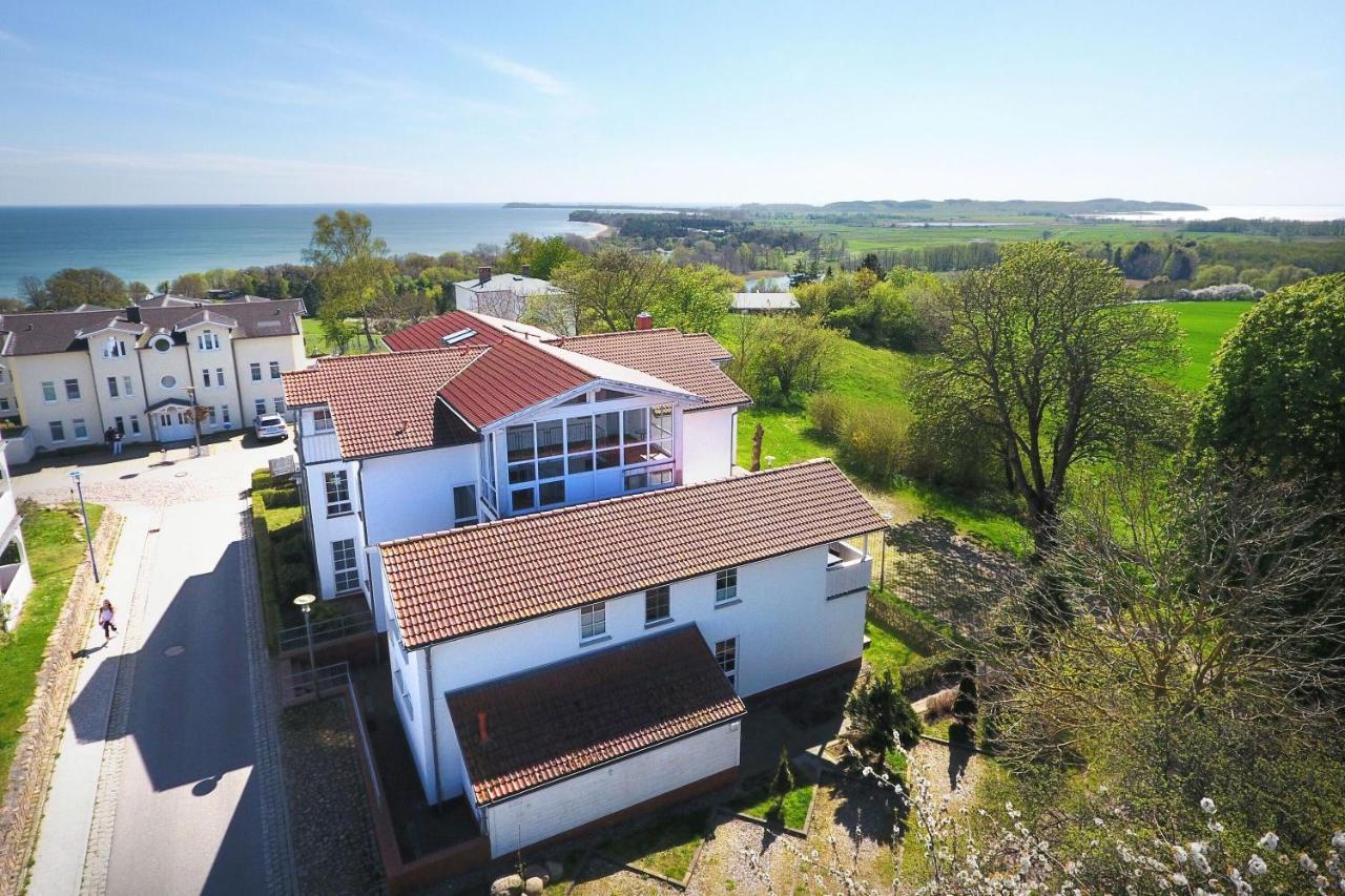 Fewo Mit Meerblick: Seaside View with AHOI Pool Access Goehren  Exterior photo